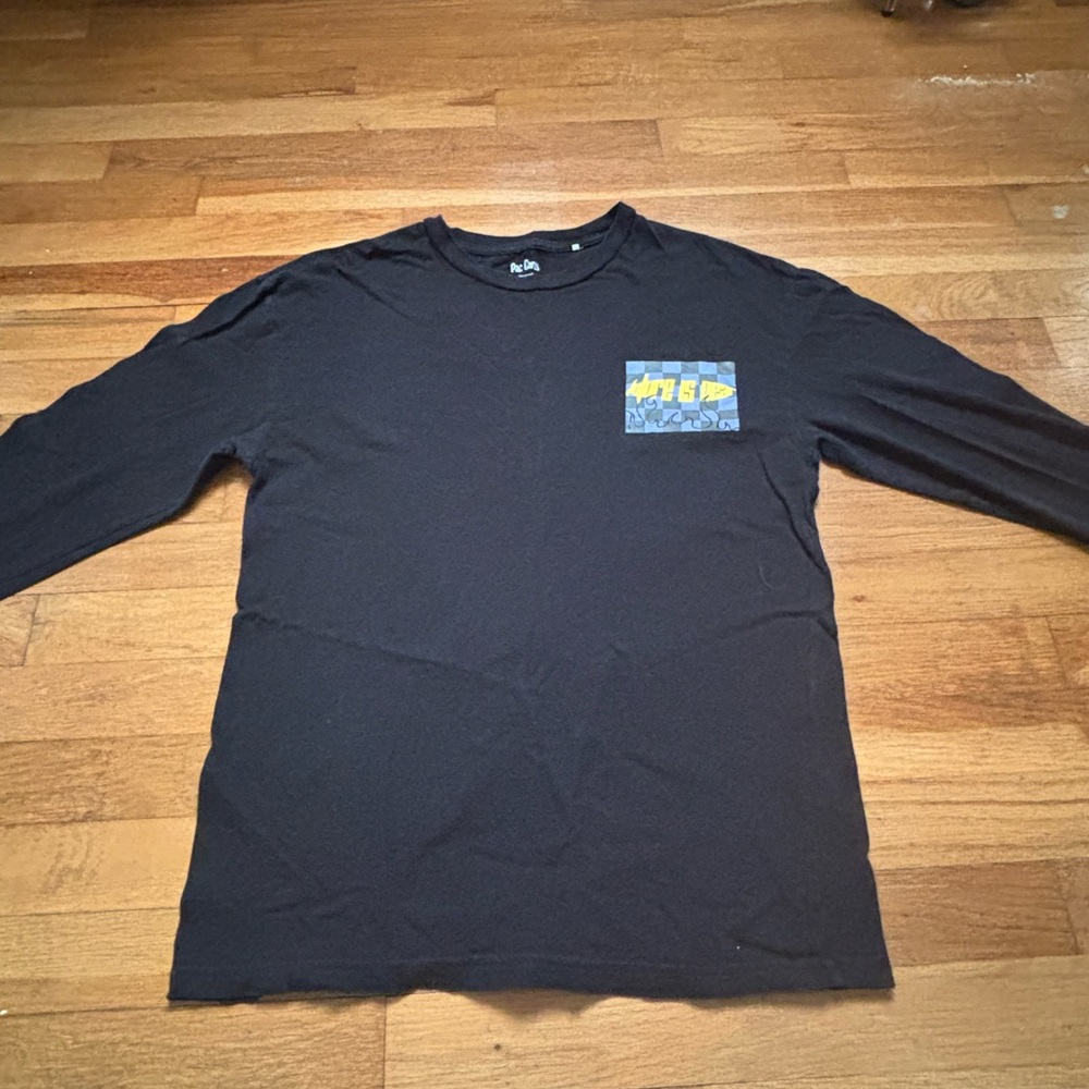PacSun Black Long Sleeve Tee with Graphic Design